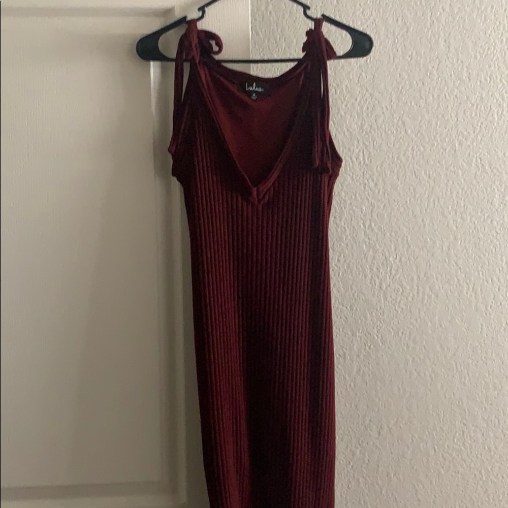 Maroon knee length bodycon dress